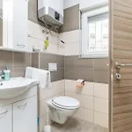 Lovely In With Wifi Apartment