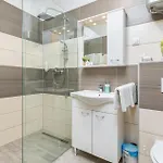 Cozy Apartment In Pula With Wifi Pula